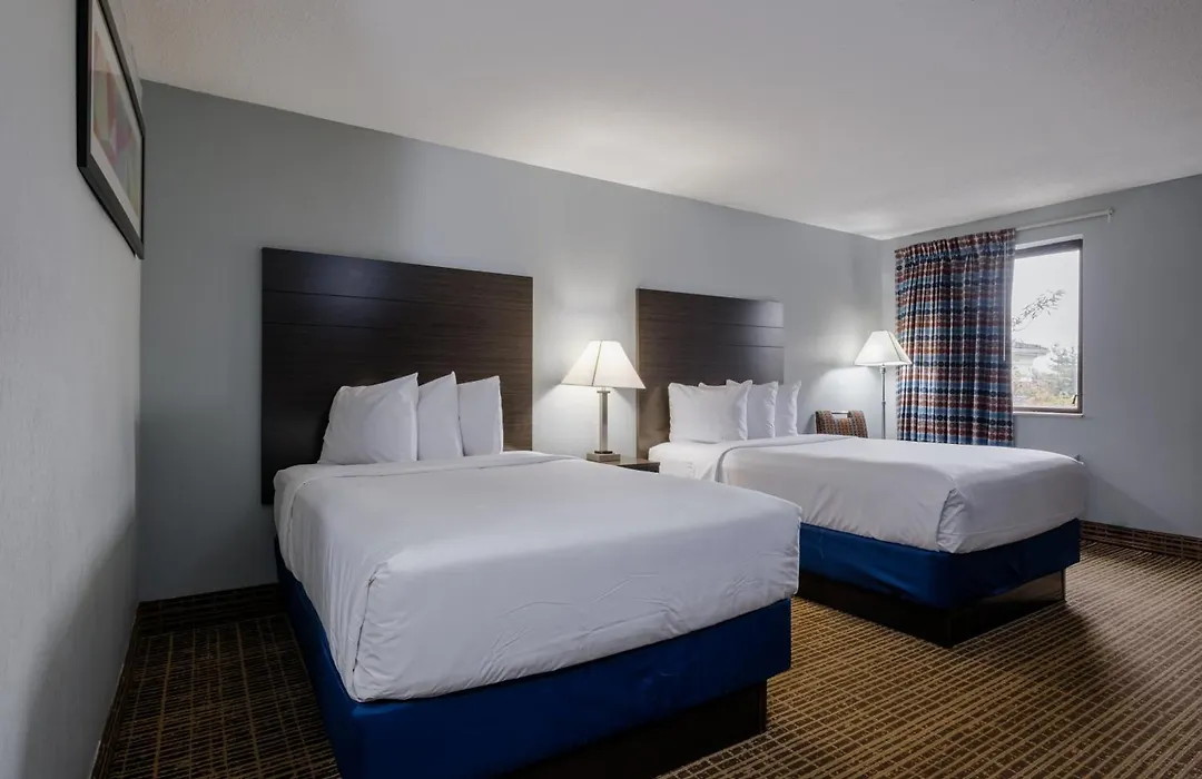 Baymont By Wyndham Louisville Airport South-1